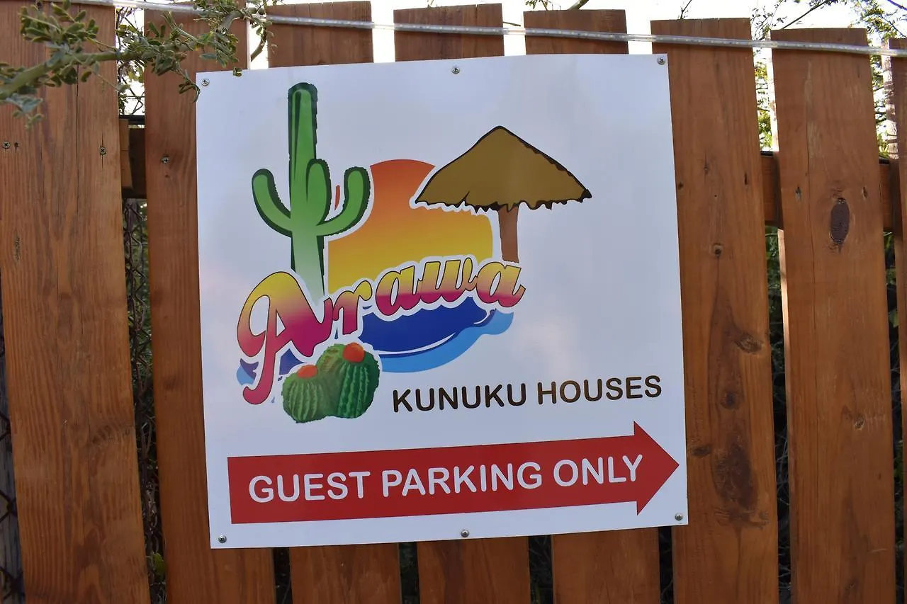 Arawa Houses 0*, Paradera